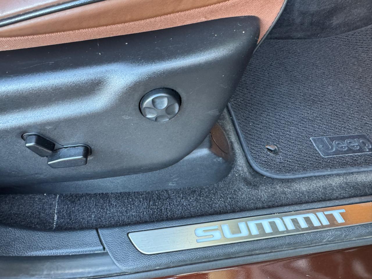 Jeep Grand Cherokee 4WD 4dr Summit 2015