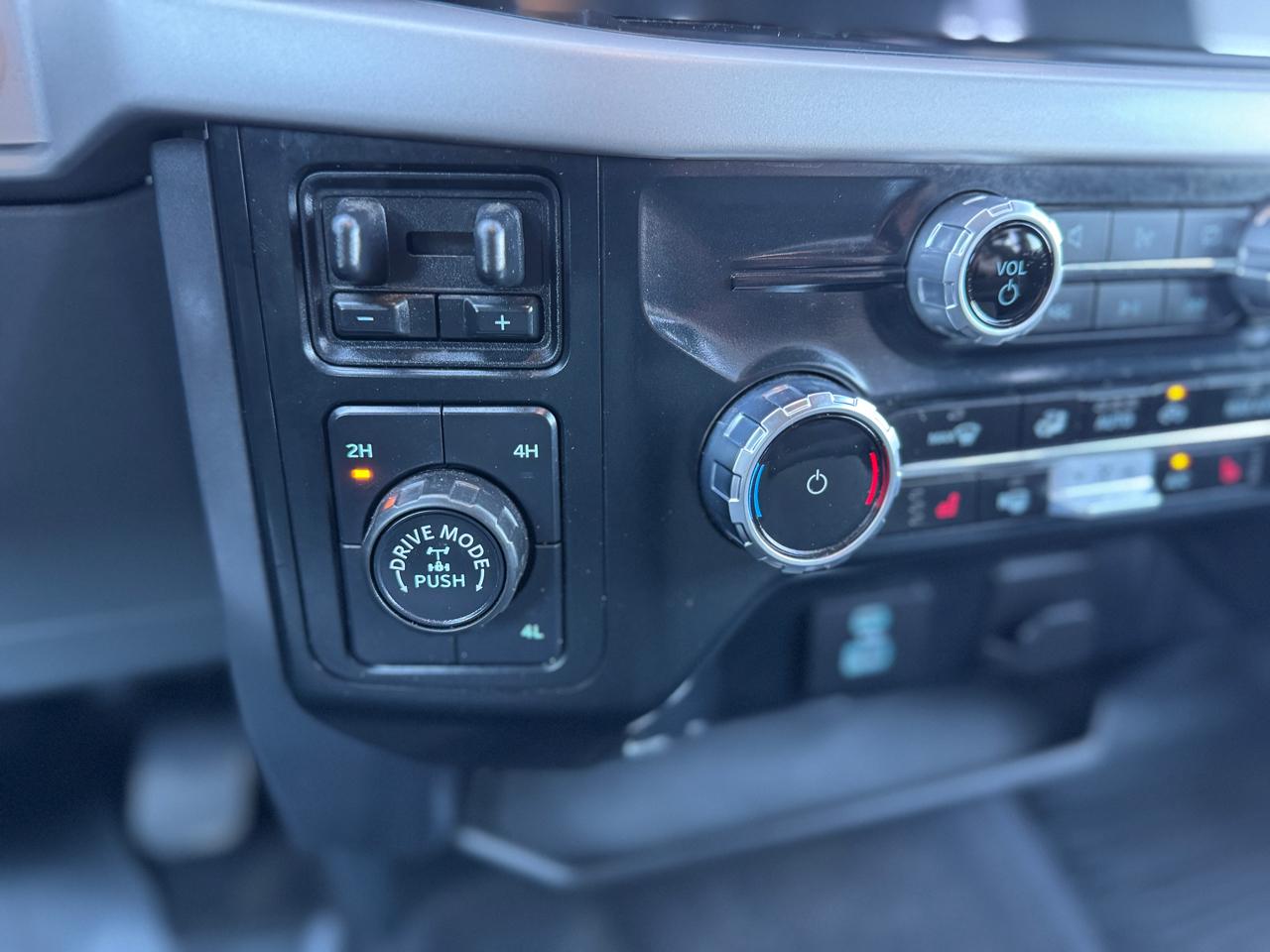 Ford F-150 XLT 4WD SuperCrew 5.5' Box 2023