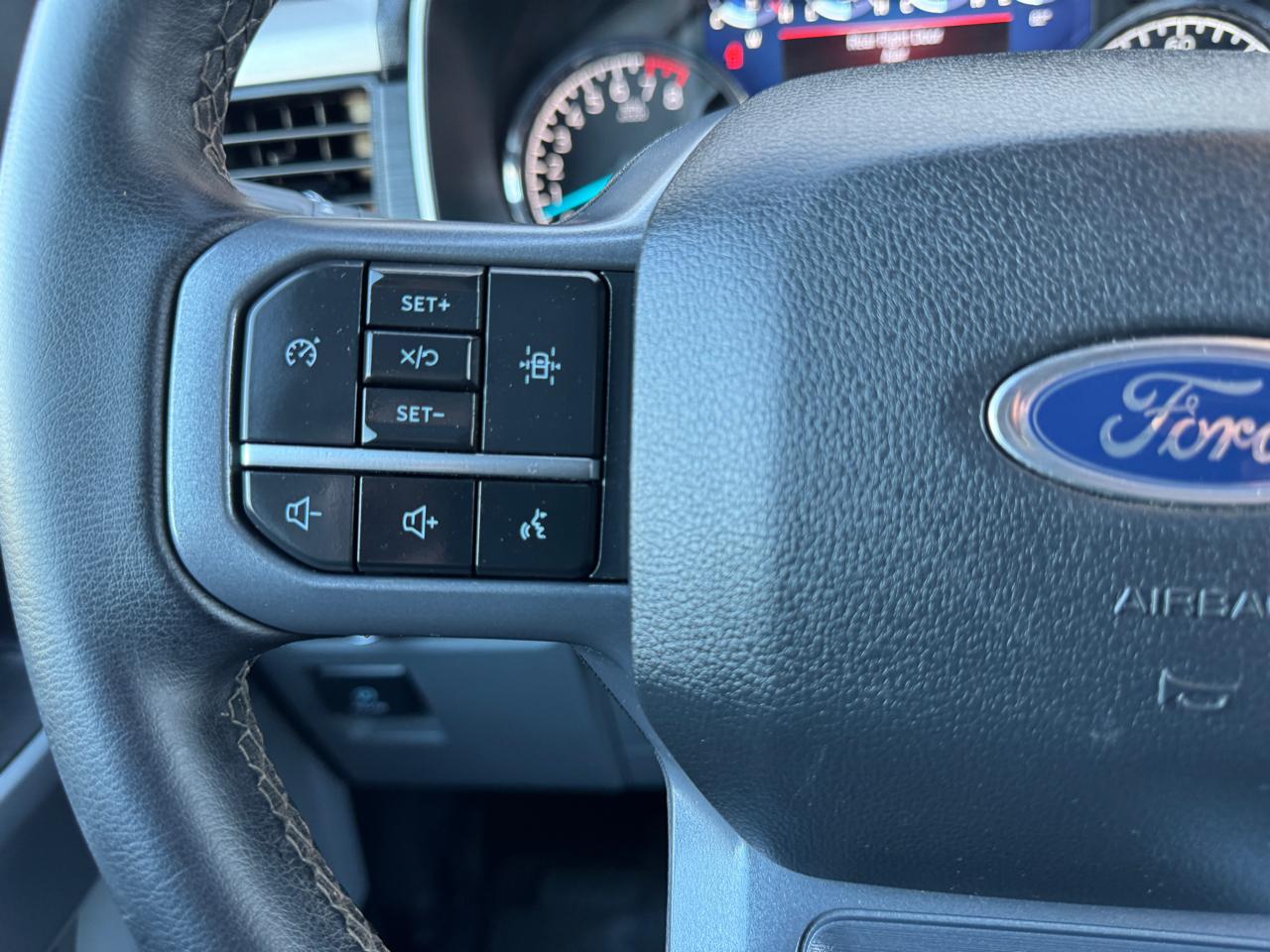 Ford F-150 XLT 4WD SuperCrew 5.5' Box 2023