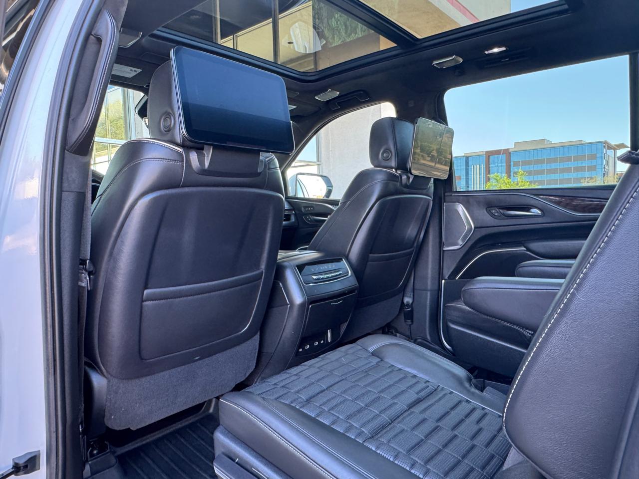 Cadillac Escalade ESV 4WD 4dr Sport Platinum 2021