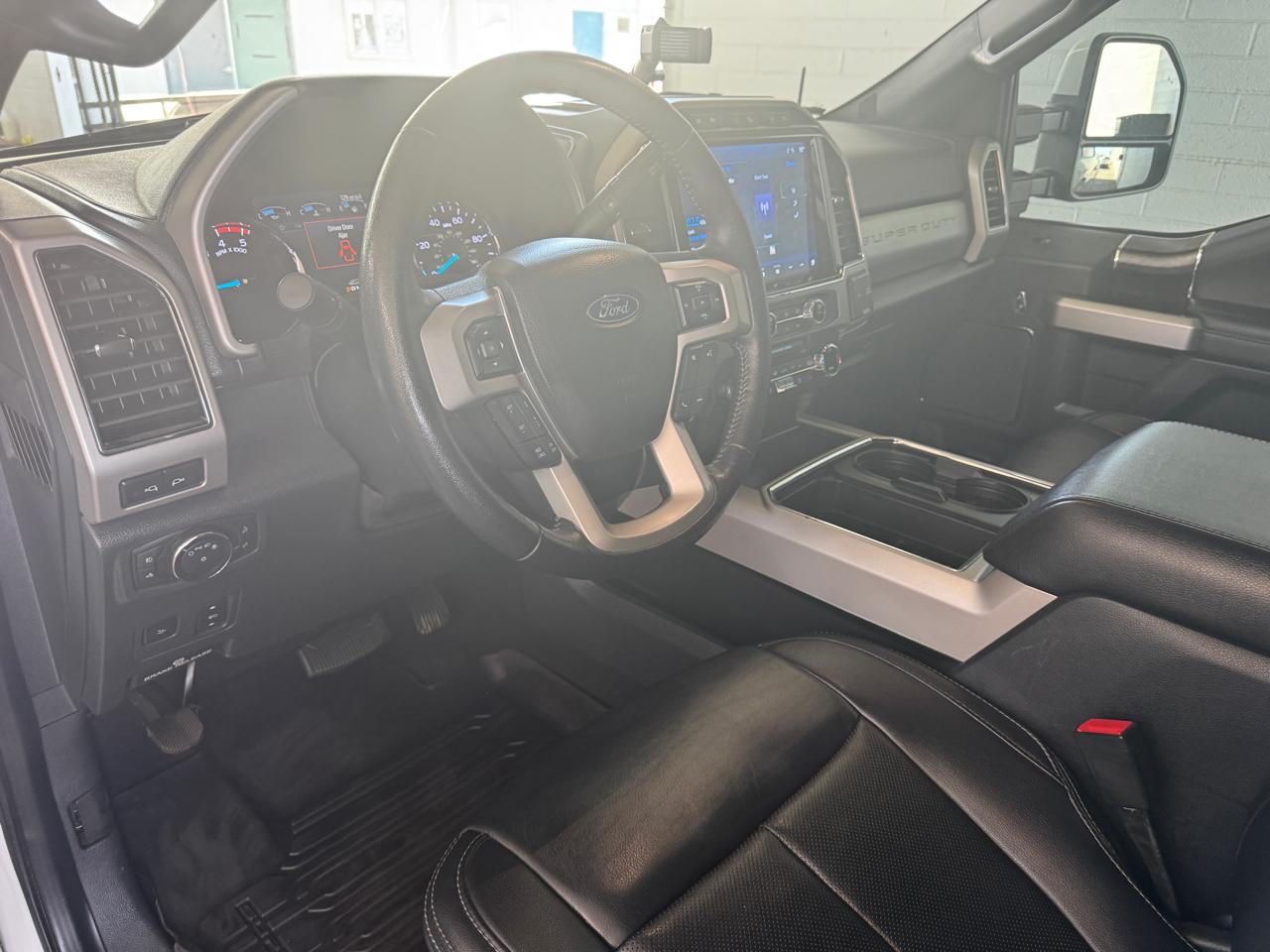 Ford Super Duty F-250 SRW Lariat 4WD Crew Cab 6.75' Box 2022