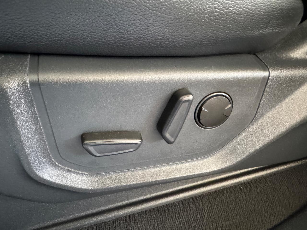 Ford Super Duty F-250 SRW Lariat 4WD Crew Cab 6.75' Box 2022