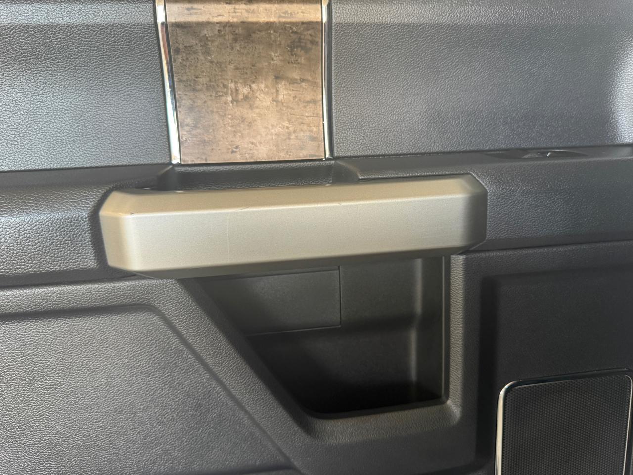 Ford Super Duty F-250 SRW Lariat 4WD Crew Cab 6.75' Box 2022