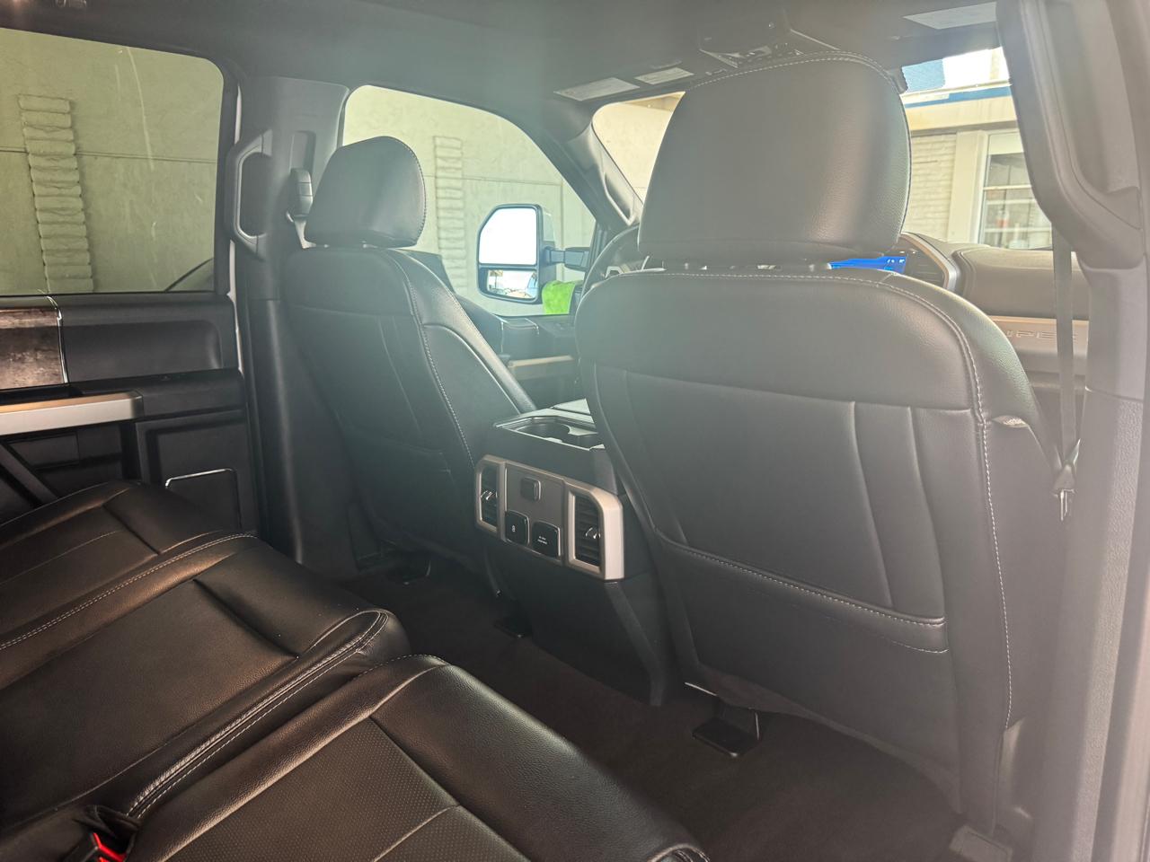 Ford Super Duty F-250 SRW Lariat 4WD Crew Cab 6.75' Box 2022