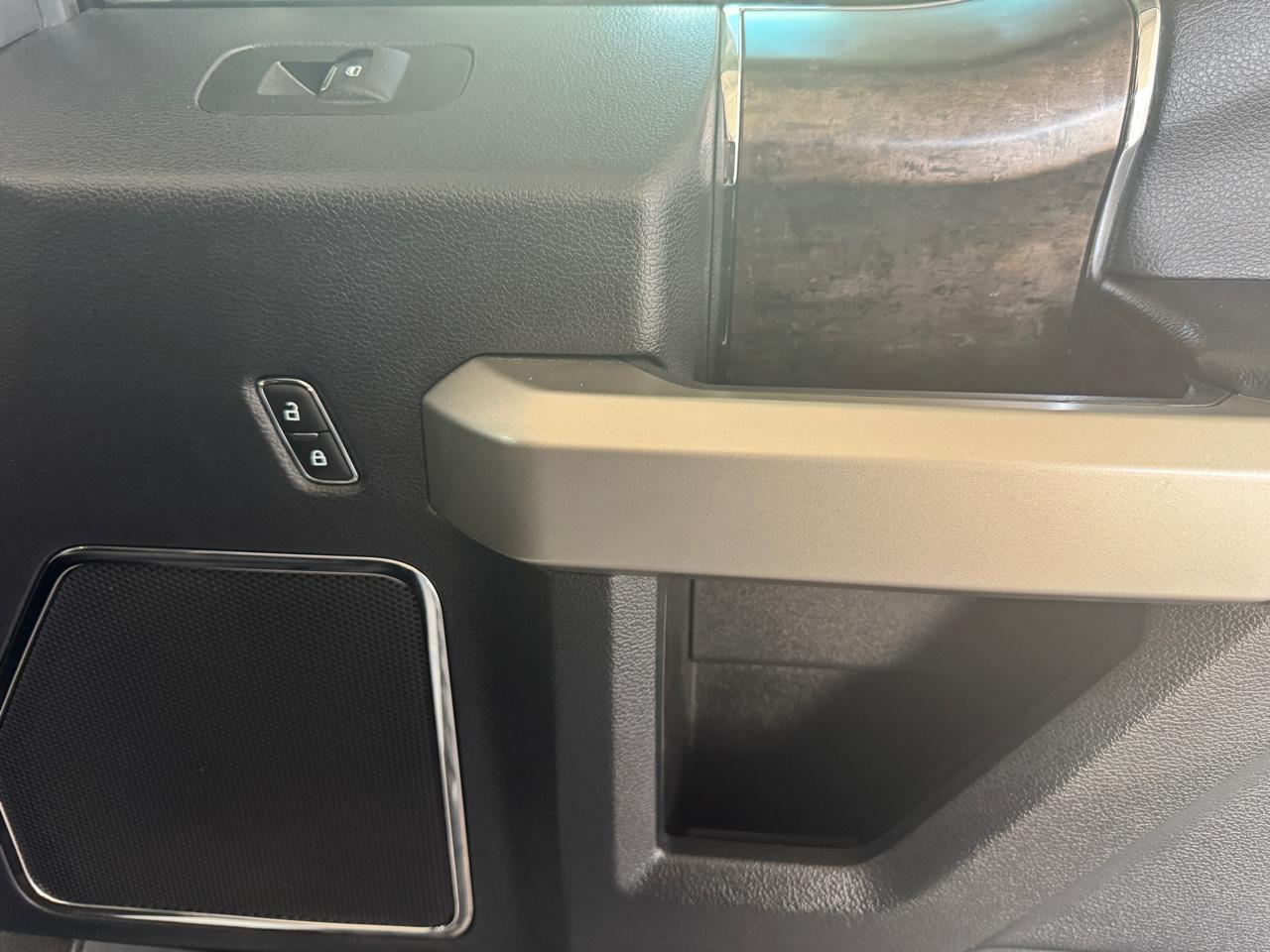 Ford Super Duty F-250 SRW Lariat 4WD Crew Cab 6.75' Box 2022