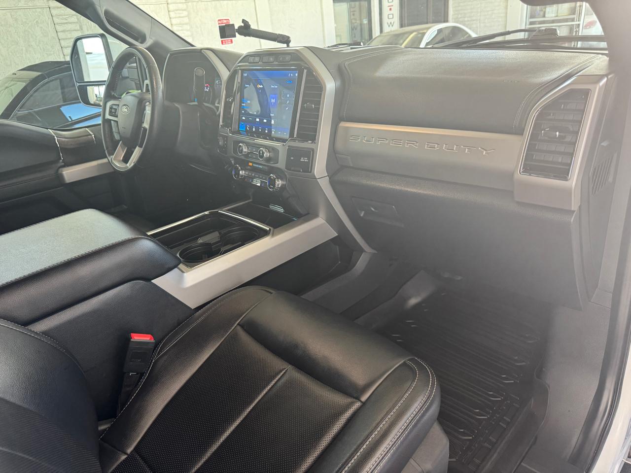 Ford Super Duty F-250 SRW Lariat 4WD Crew Cab 6.75' Box 2022