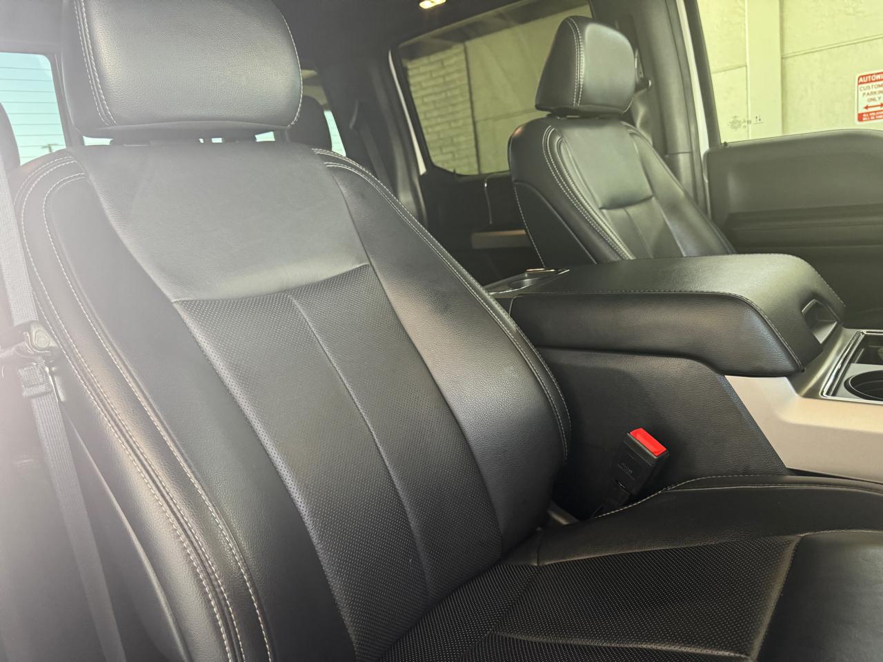 Ford Super Duty F-250 SRW Lariat 4WD Crew Cab 6.75' Box 2022