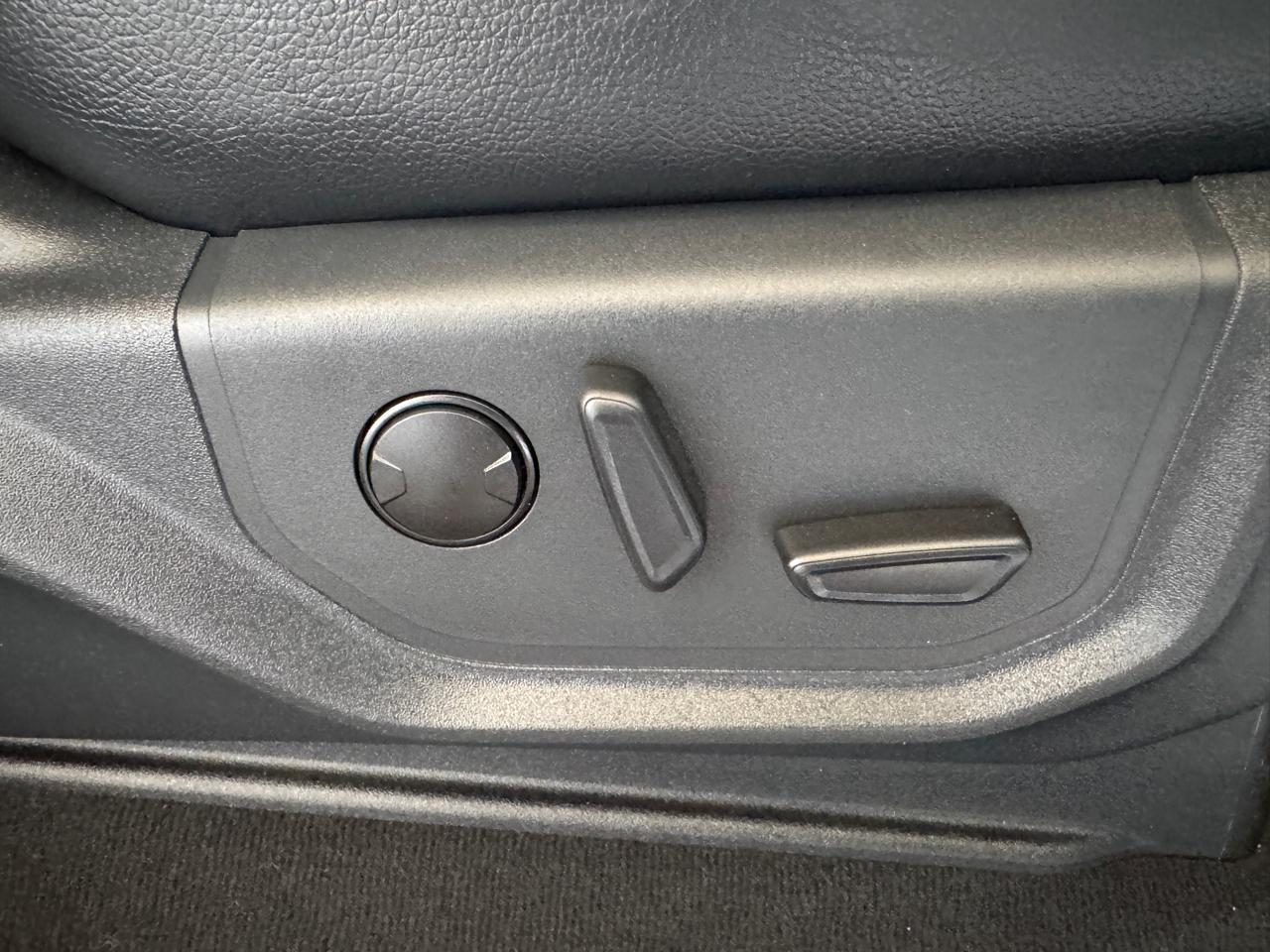 Ford Super Duty F-250 SRW Lariat 4WD Crew Cab 6.75' Box 2022