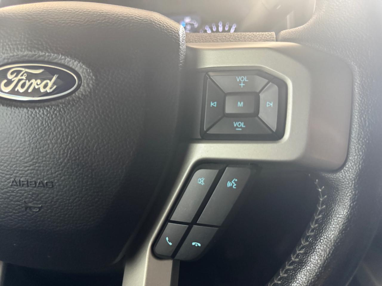 Ford Super Duty F-250 SRW Lariat 4WD Crew Cab 6.75' Box 2022