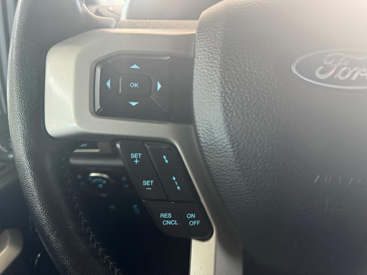 Ford Super Duty F-250 SRW Lariat 4WD Crew Cab 6.75' Box 2022