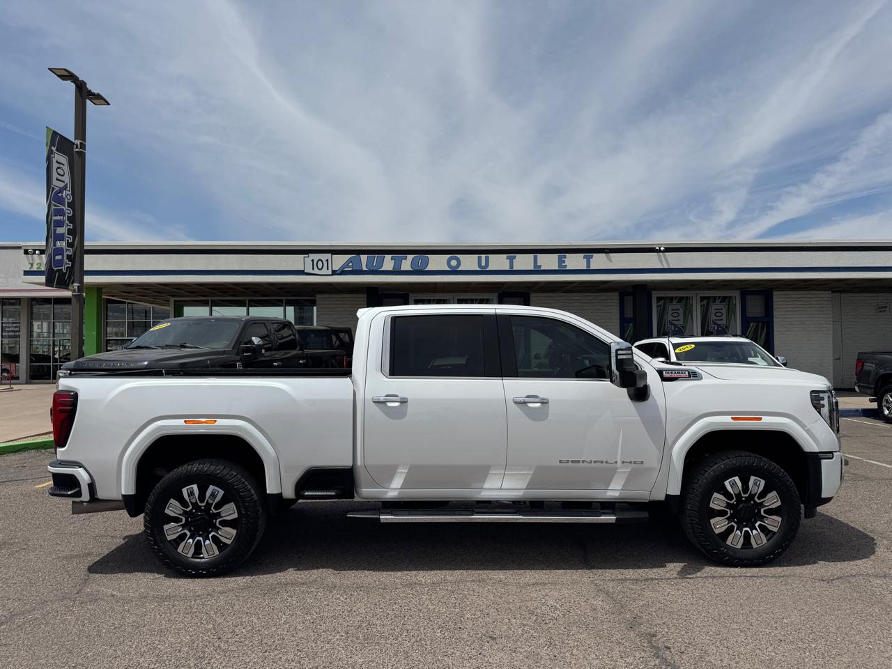 GMC Sierra 2500HD 4WD Crew Cab 159" Denali 2024