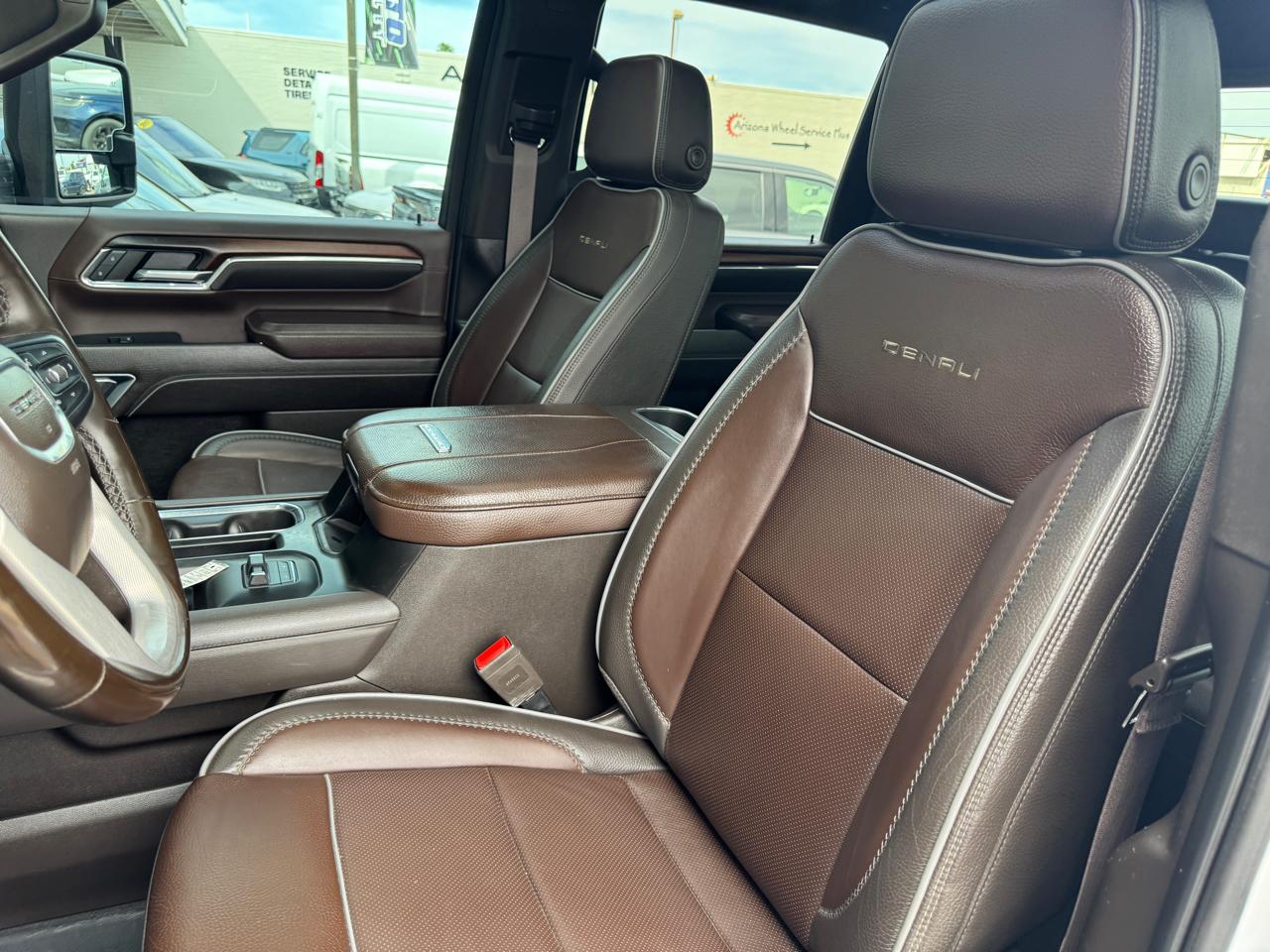 GMC Sierra 2500HD 4WD Crew Cab 159" Denali 2024