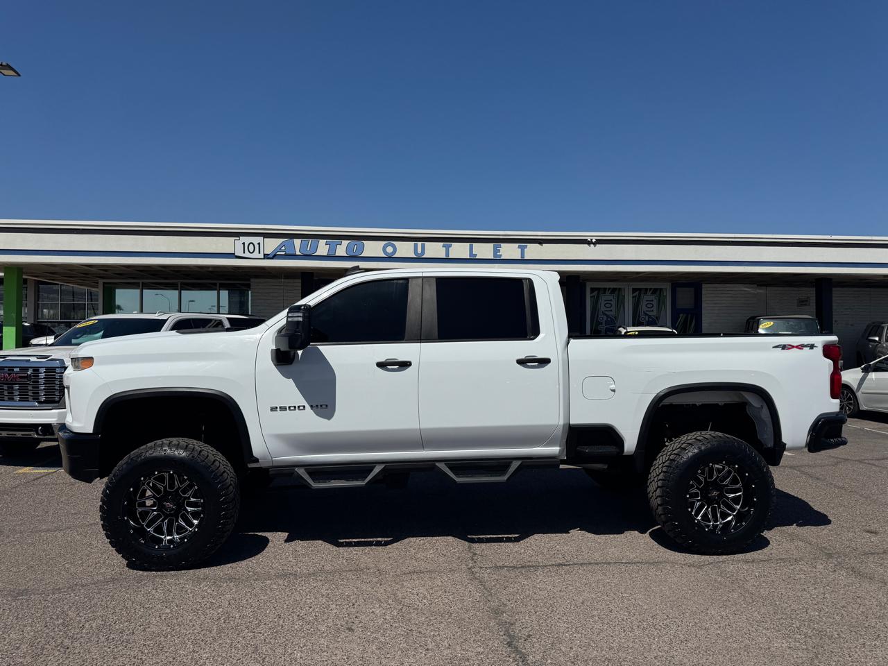 Chevrolet Silverado 2500HD 4WD Crew Cab 159" Custom 2020