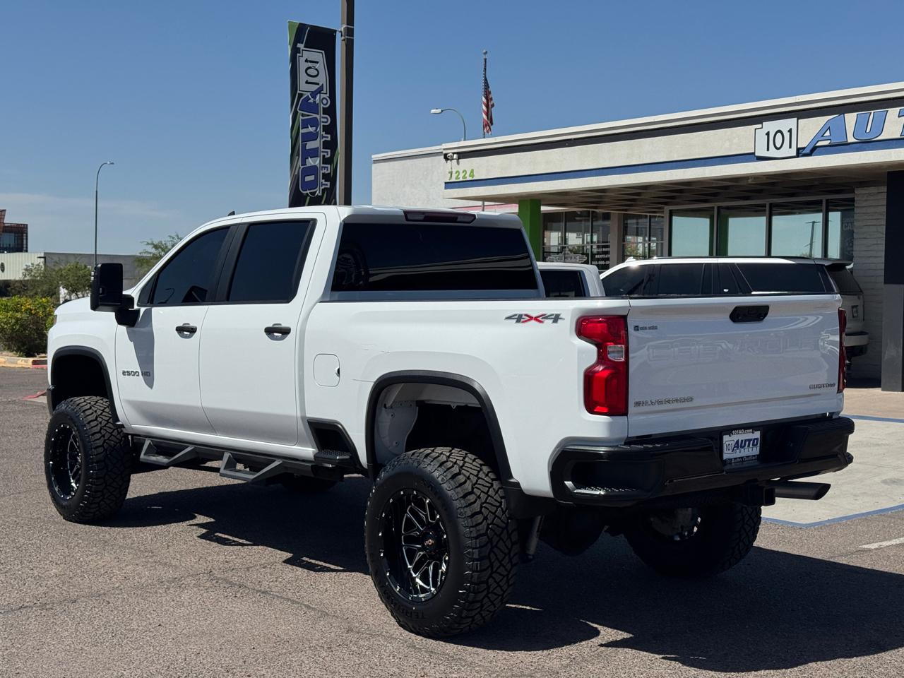 Chevrolet Silverado 2500HD 4WD Crew Cab 159" Custom 2020