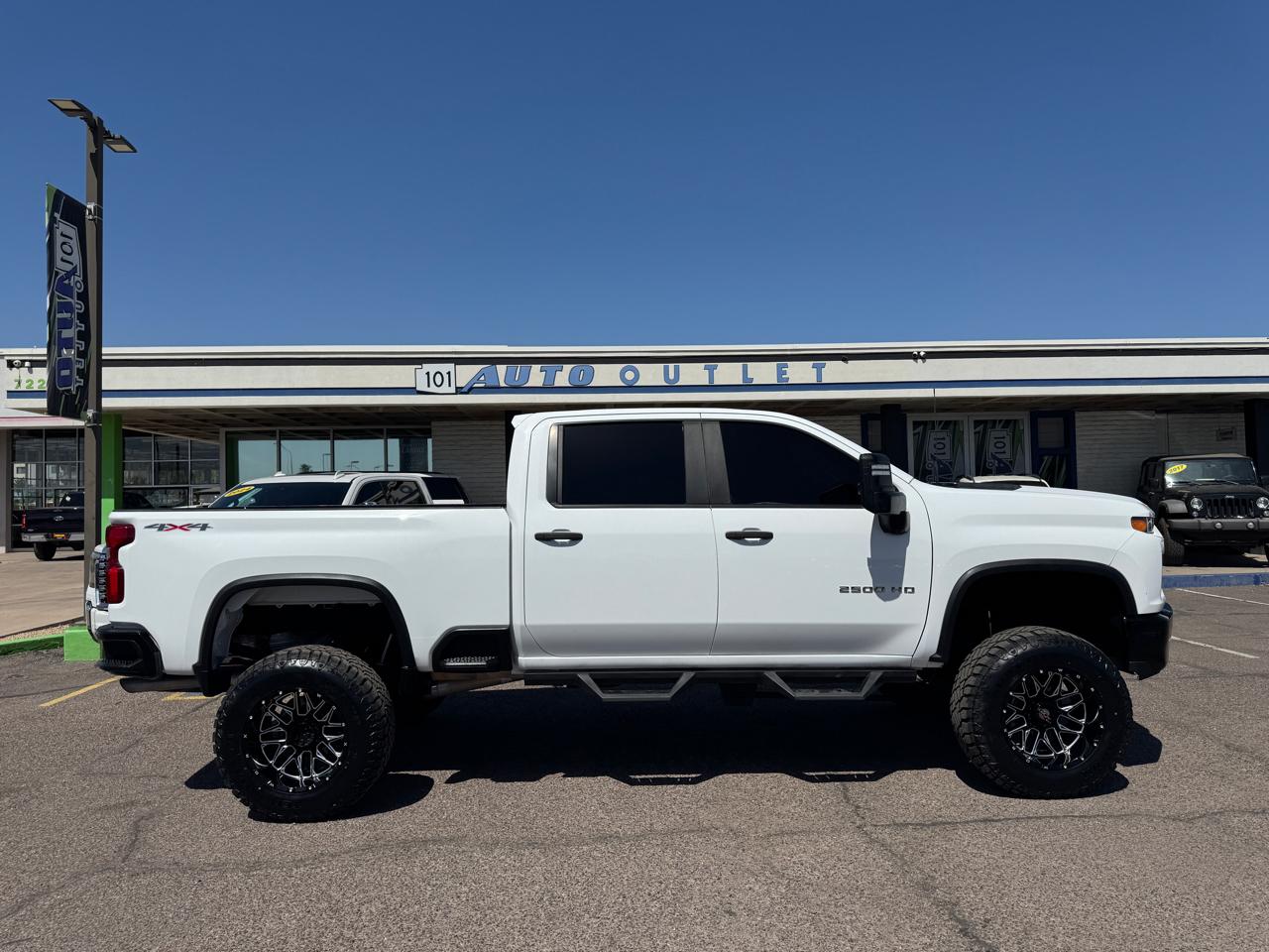 Chevrolet Silverado 2500HD 4WD Crew Cab 159" Custom 2020