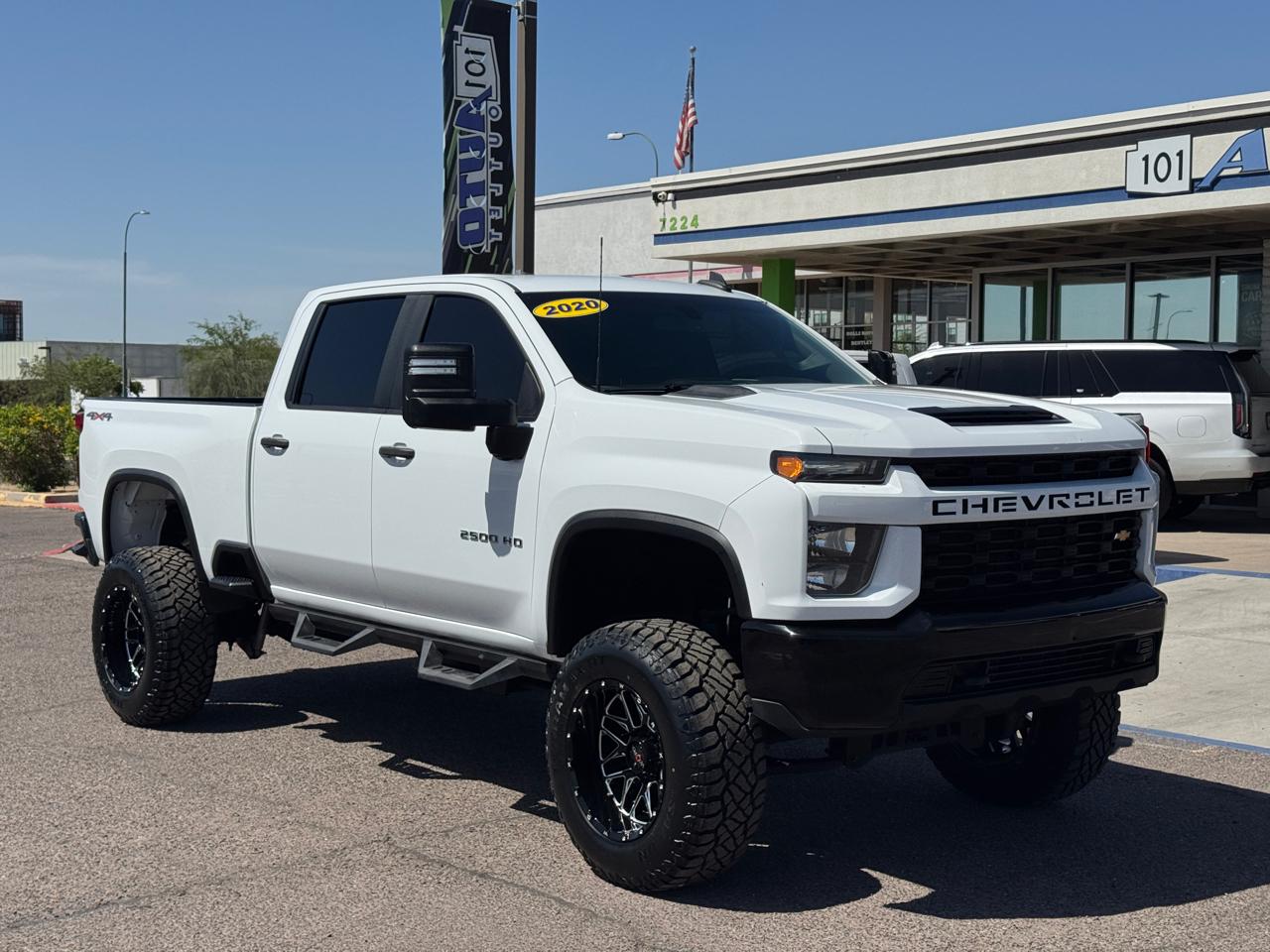 Chevrolet Silverado 2500HD 4WD Crew Cab 159" Custom 2020