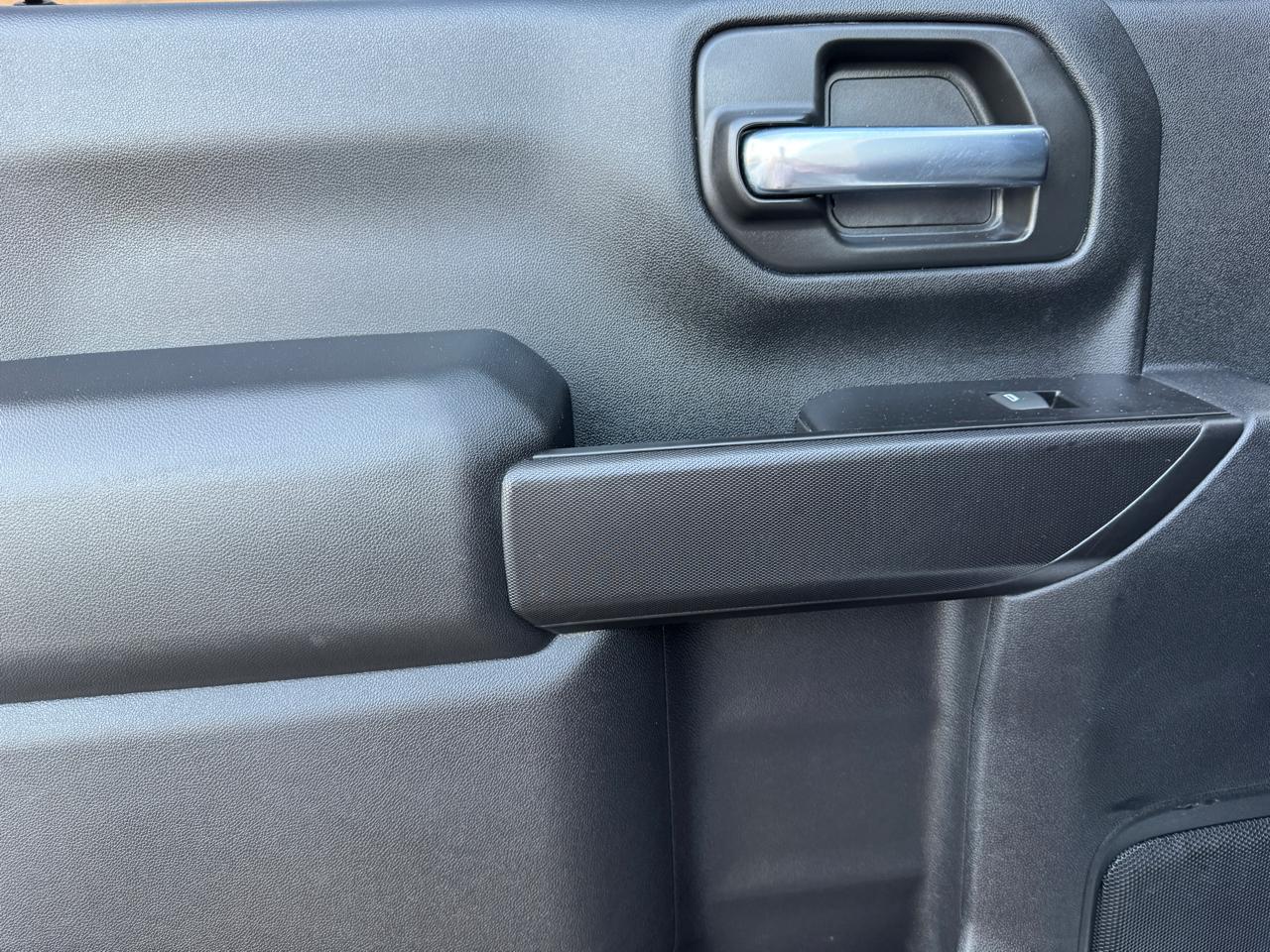 Chevrolet Silverado 2500HD 4WD Crew Cab 159" Custom 2020