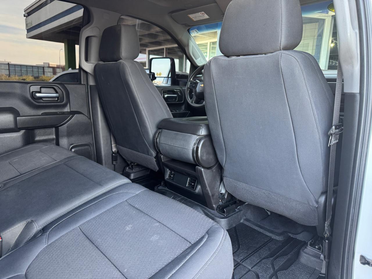 Chevrolet Silverado 2500HD 4WD Crew Cab 159" Custom 2020