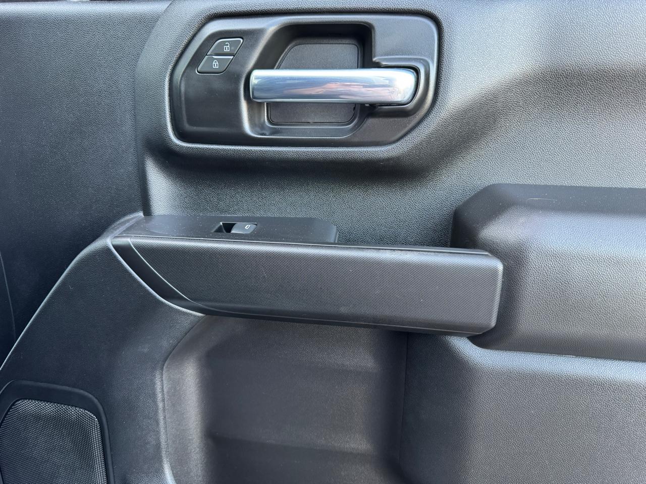 Chevrolet Silverado 2500HD 4WD Crew Cab 159" Custom 2020