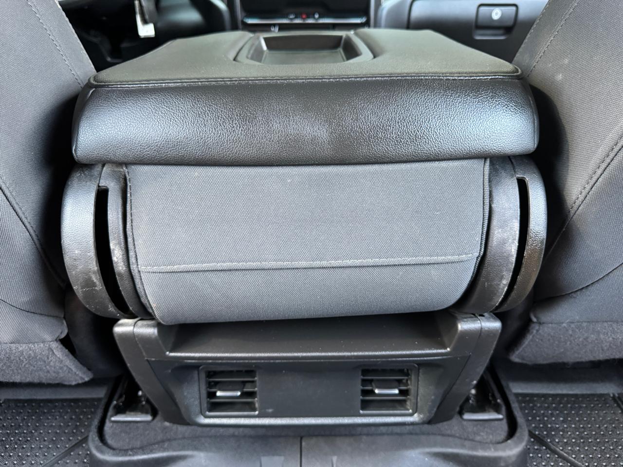 Chevrolet Silverado 2500HD 4WD Crew Cab 159" Custom 2020