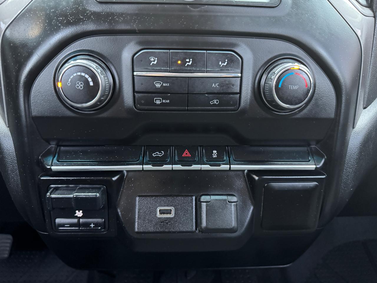 Chevrolet Silverado 2500HD 4WD Crew Cab 159" Custom 2020