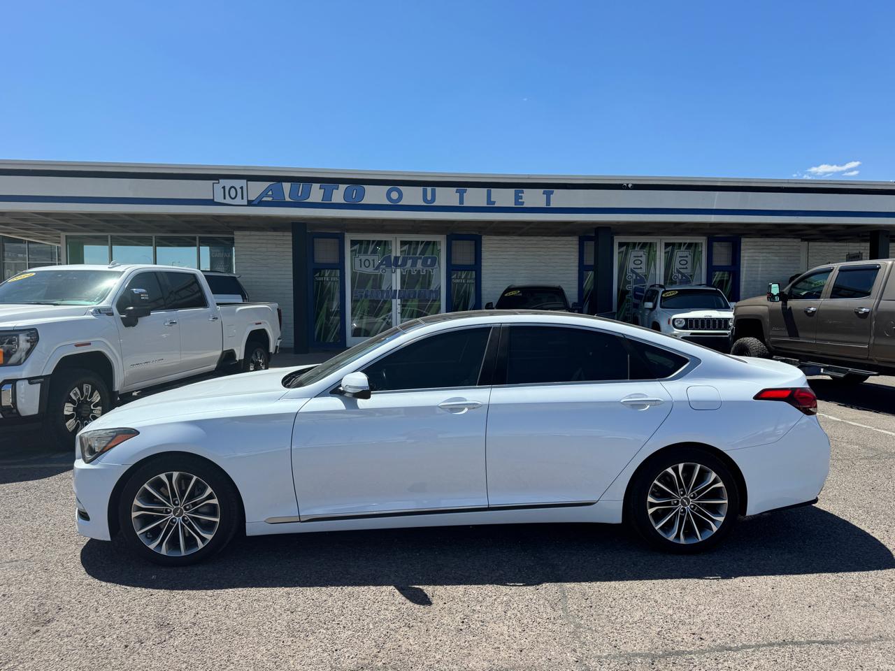 Hyundai Genesis 4dr Sdn V6 3.8L RWD 2015