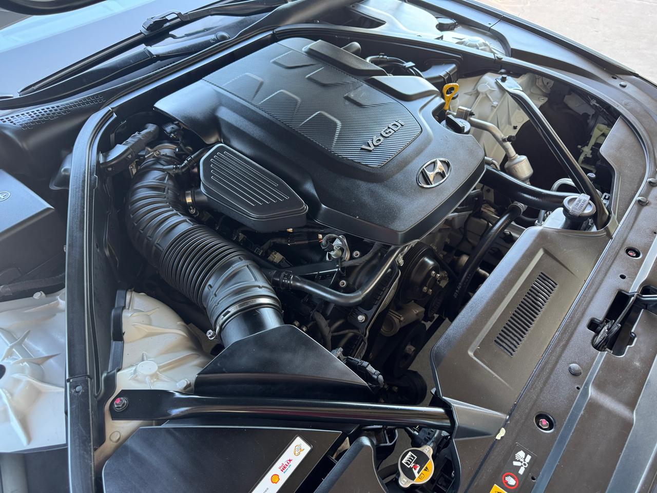 Hyundai Genesis 4dr Sdn V6 3.8L RWD 2015
