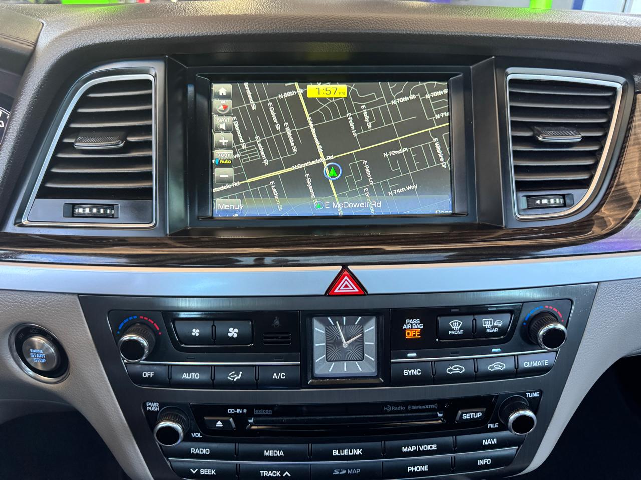 Hyundai Genesis 4dr Sdn V6 3.8L RWD 2015