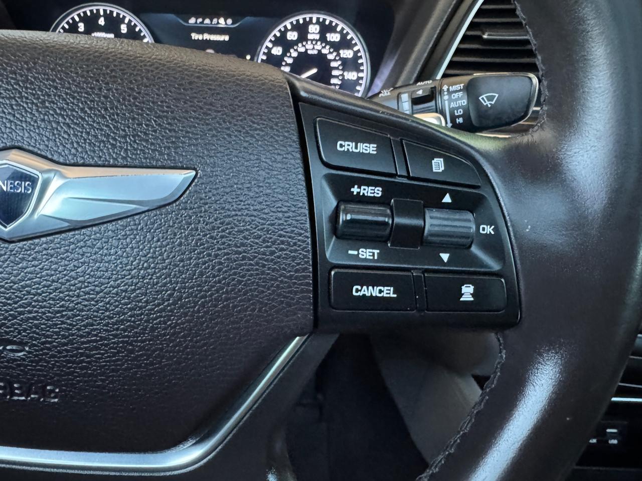 Hyundai Genesis 4dr Sdn V6 3.8L RWD 2015