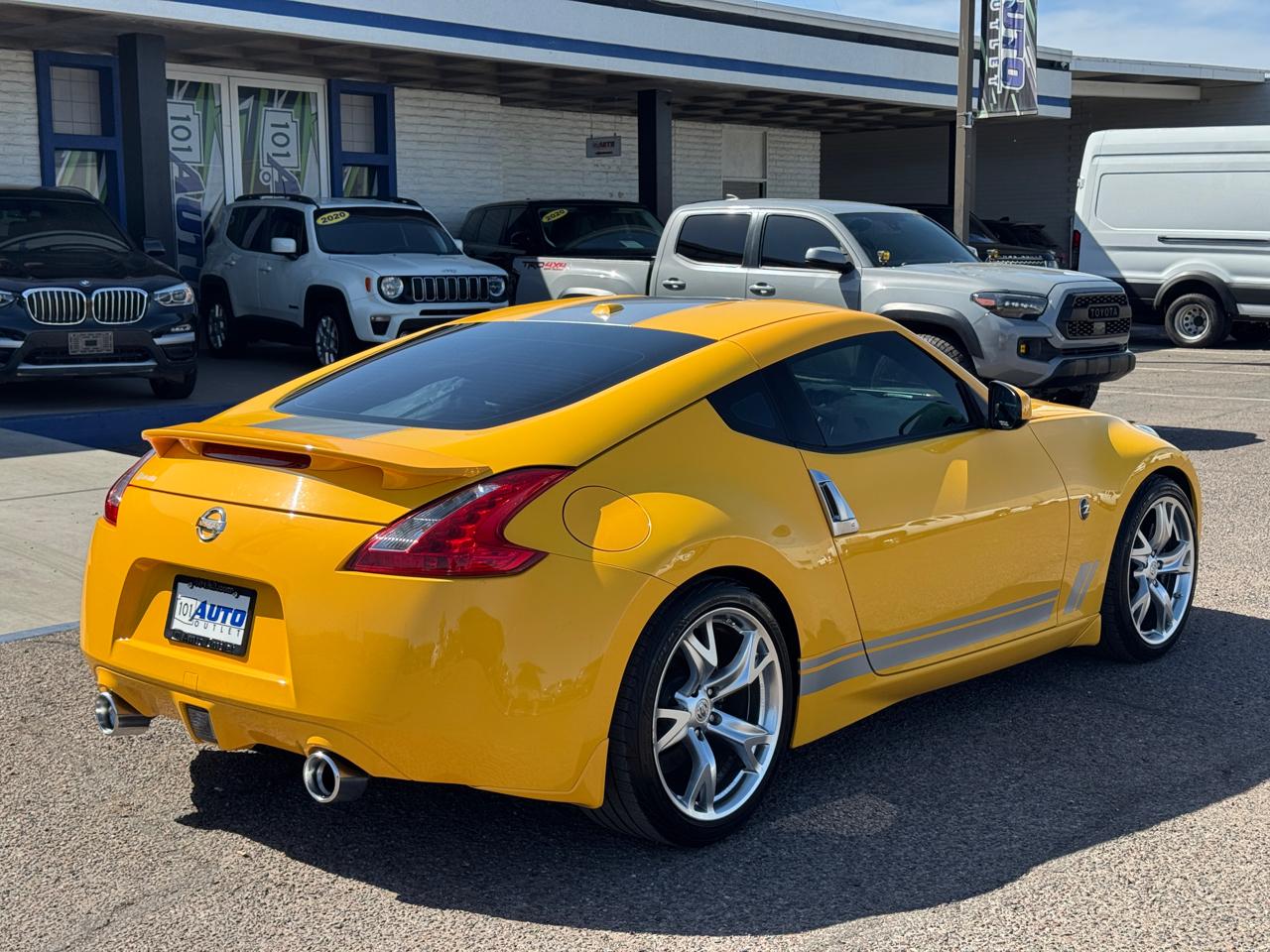Nissan 370Z 2dr Cpe Auto Touring 2009