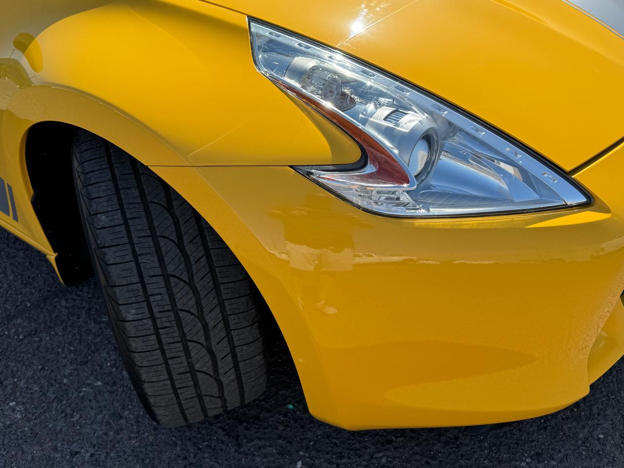 Nissan 370Z 2dr Cpe Auto Touring 2009