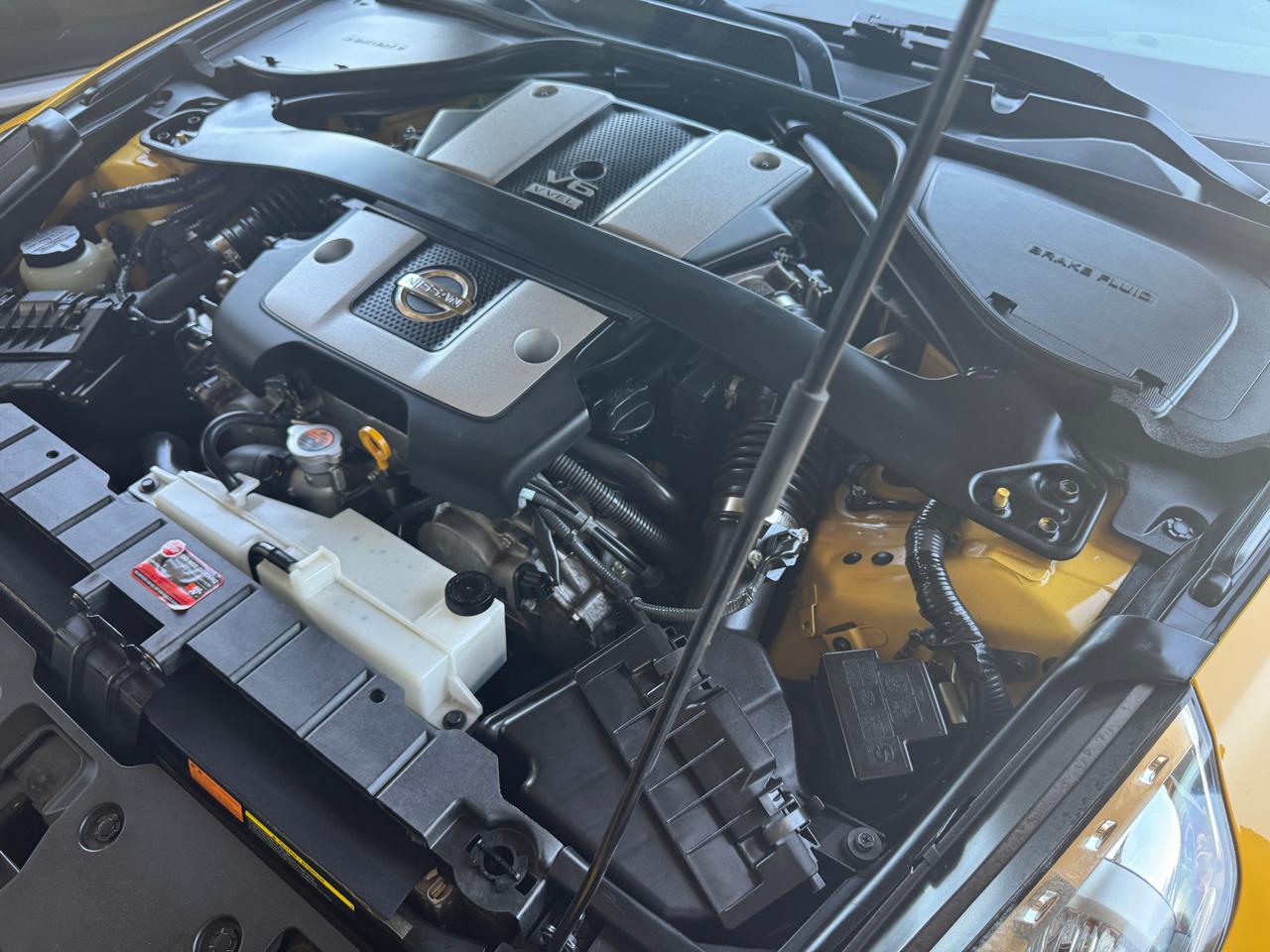 Nissan 370Z 2dr Cpe Auto Touring 2009