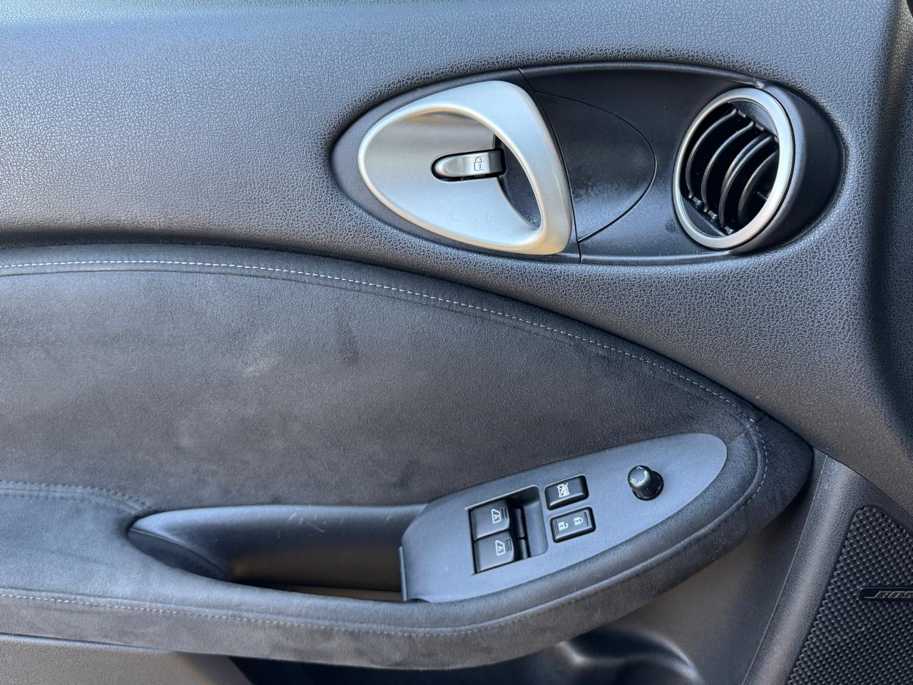 Nissan 370Z 2dr Cpe Auto Touring 2009