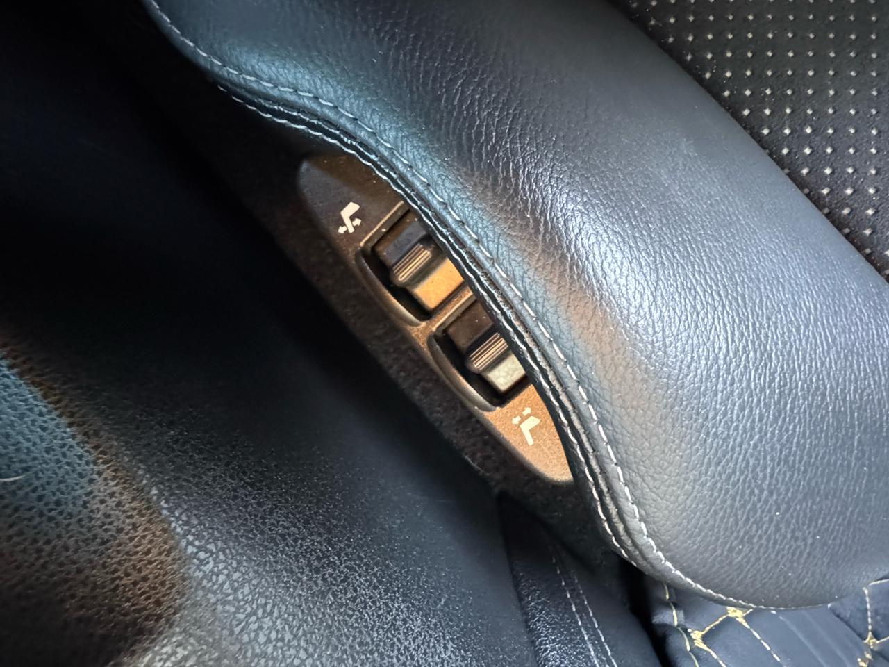 Nissan 370Z 2dr Cpe Auto Touring 2009