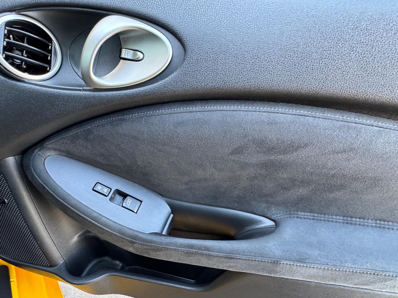 Nissan 370Z 2dr Cpe Auto Touring 2009