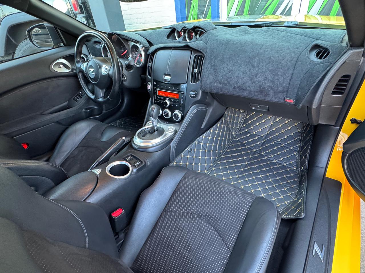 Nissan 370Z 2dr Cpe Auto Touring 2009