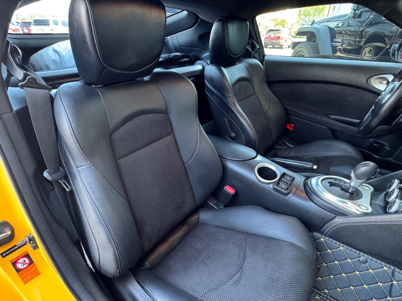 Nissan 370Z 2dr Cpe Auto Touring 2009