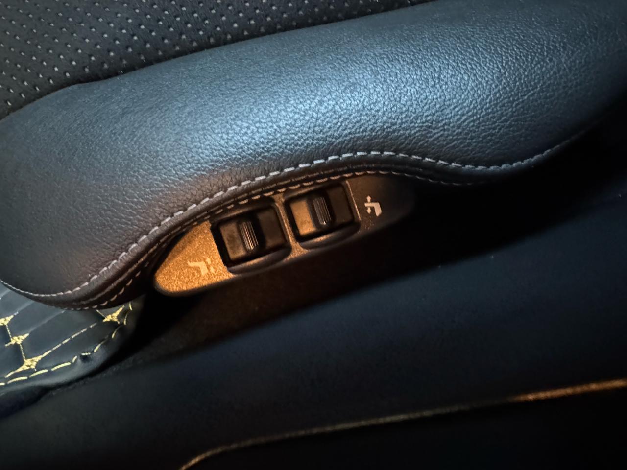 Nissan 370Z 2dr Cpe Auto Touring 2009