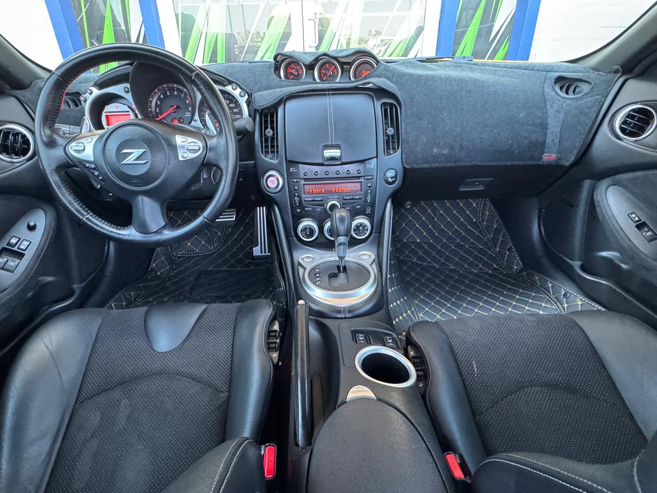 Nissan 370Z 2dr Cpe Auto Touring 2009