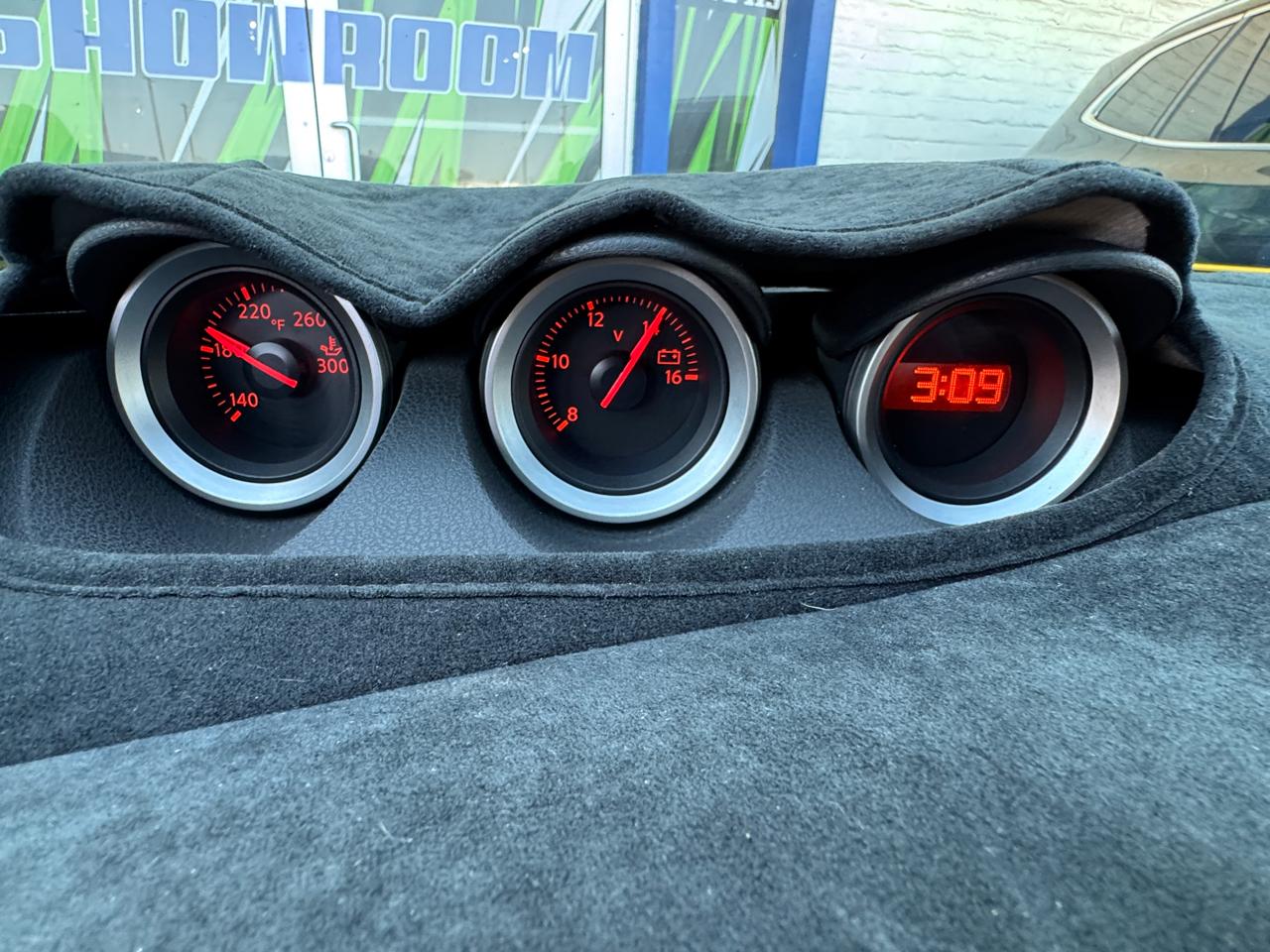 Nissan 370Z 2dr Cpe Auto Touring 2009