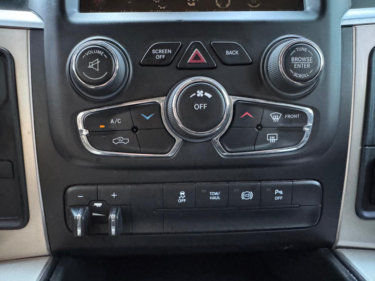 RAM 2500 4WD Crew Cab 149" Big Horn 2014