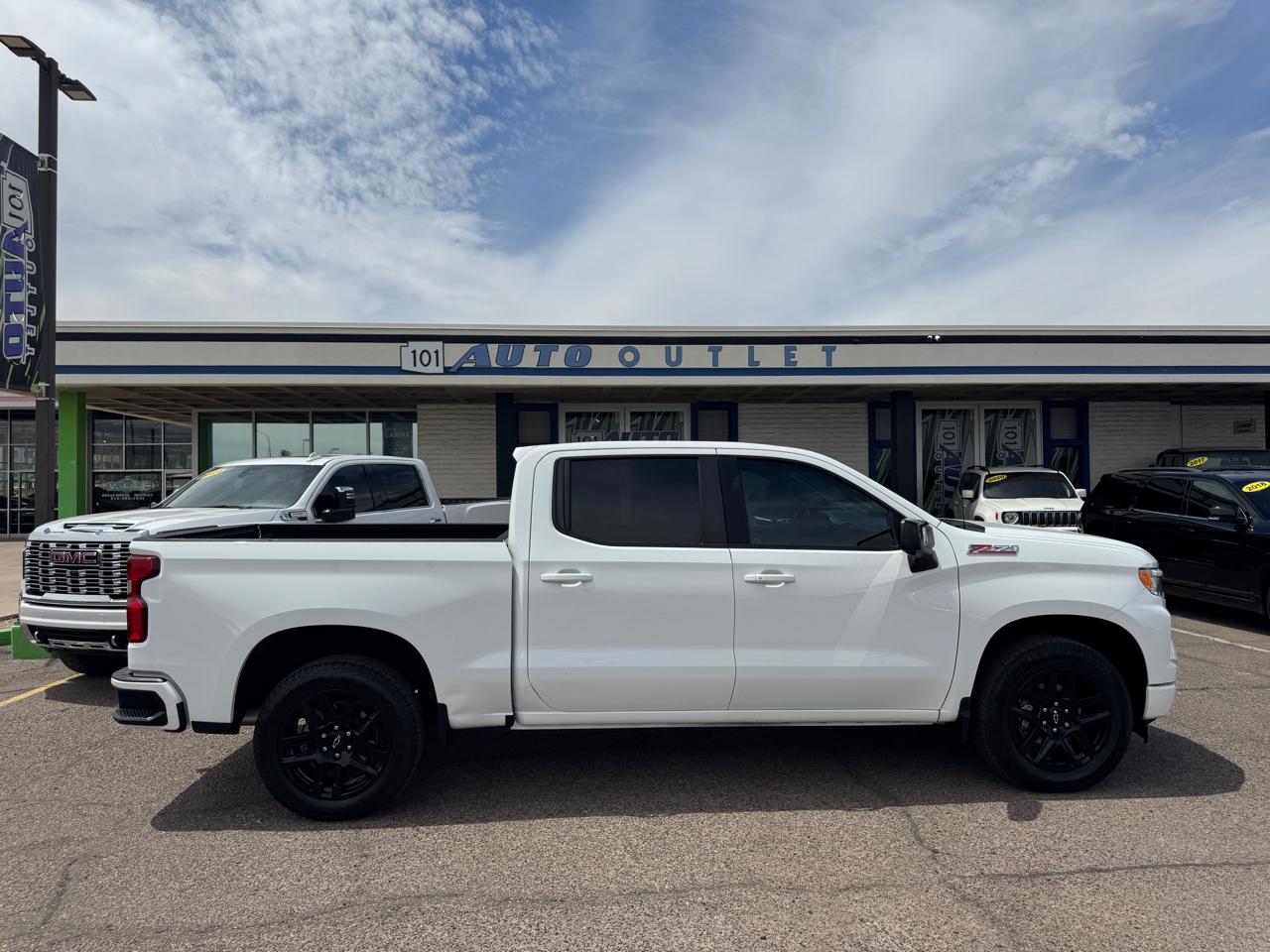 Chevrolet Silverado 1500 4WD Crew Cab 147" RST 2023