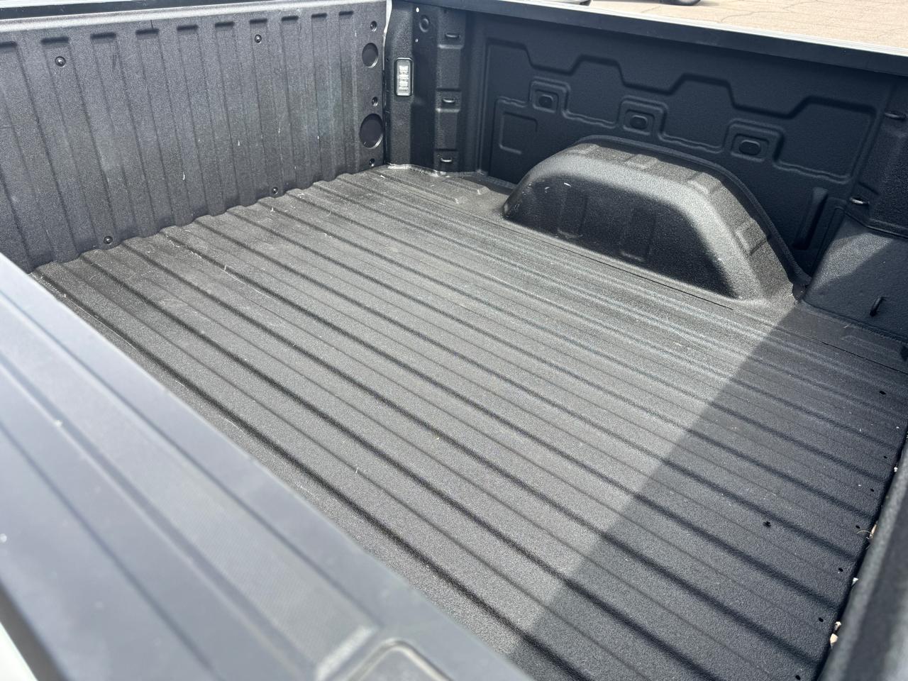 Chevrolet Silverado 1500 4WD Crew Cab 147" RST 2023