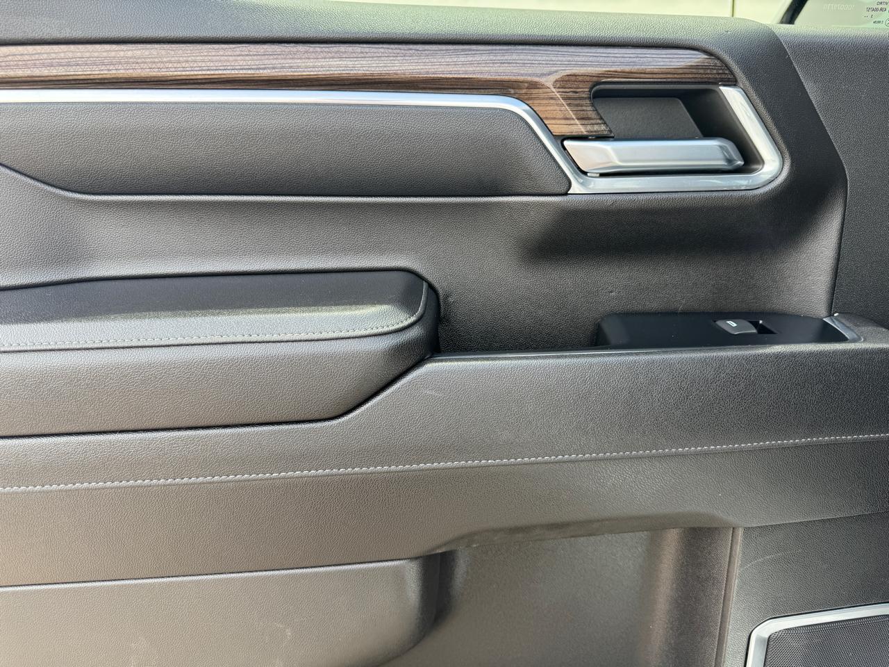 Chevrolet Silverado 1500 4WD Crew Cab 147" RST 2023