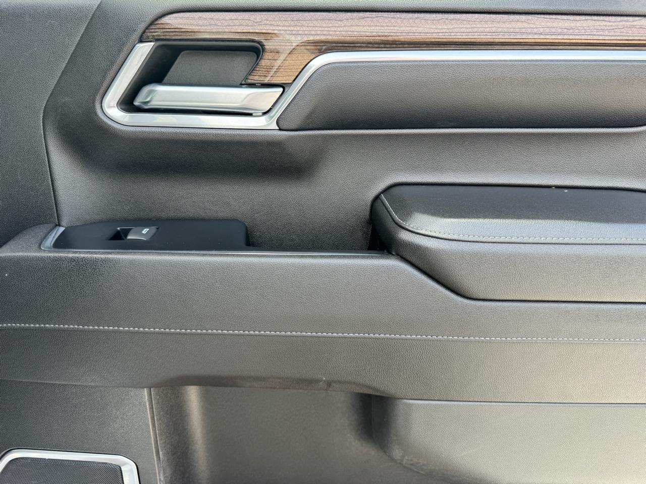 Chevrolet Silverado 1500 4WD Crew Cab 147" RST 2023