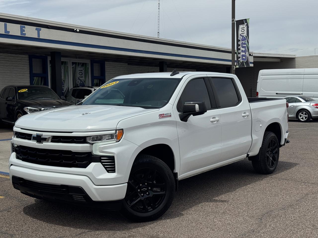 2023 Chevrolet Silverado 1500 4WD Crew Cab 147" RST