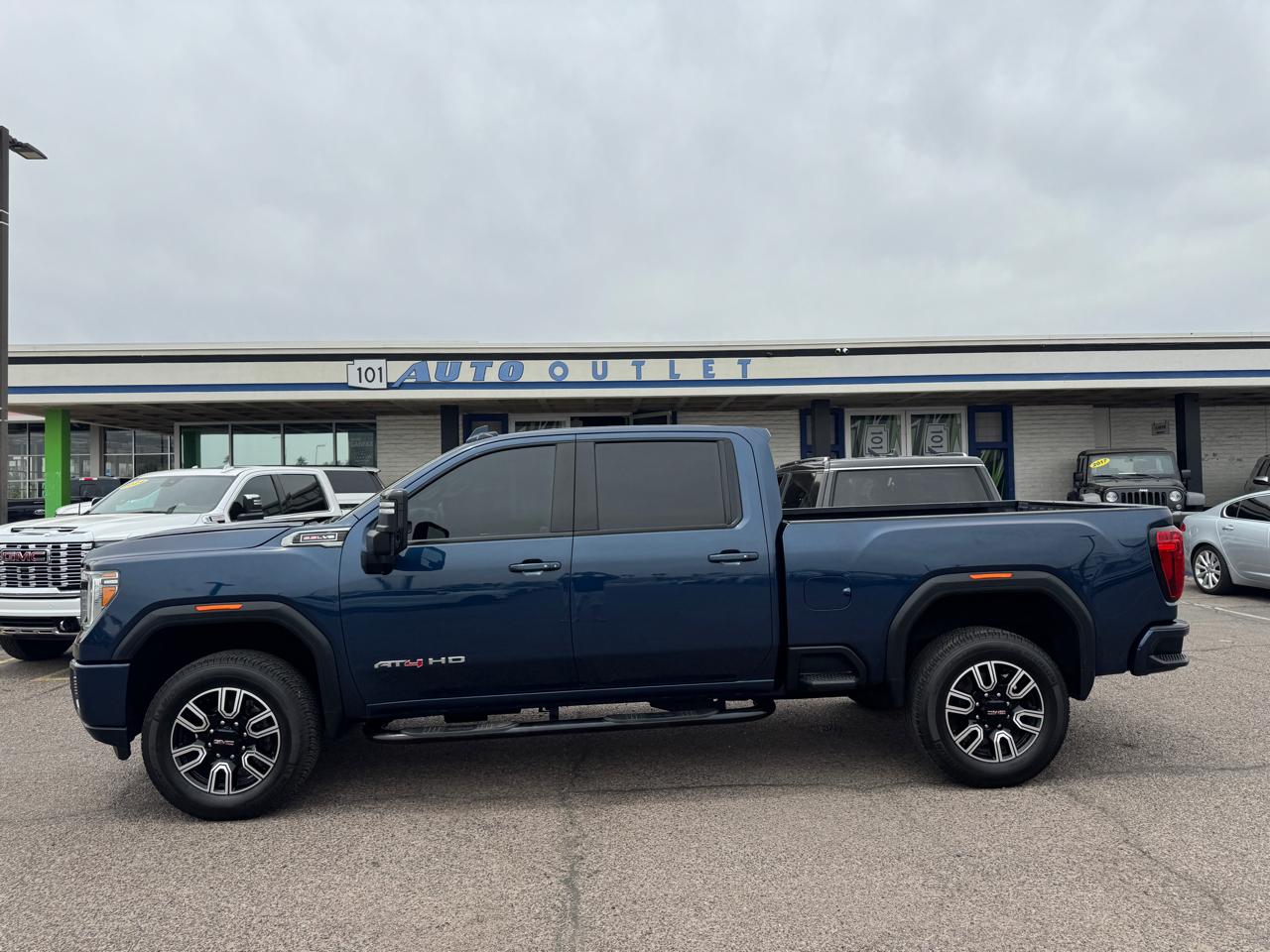 GMC Sierra 2500HD 4WD Crew Cab 159" AT4 2021