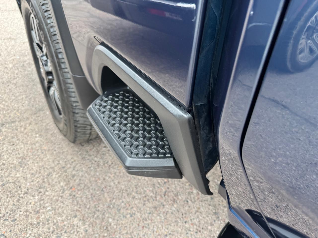GMC Sierra 2500HD 4WD Crew Cab 159" AT4 2021