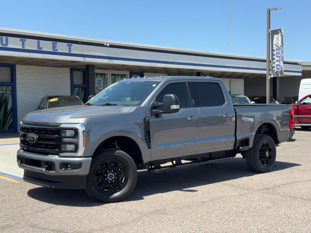 Ford Super Duty F-250 SRW XLT 4WD Crew Cab 6.75' Box 2024