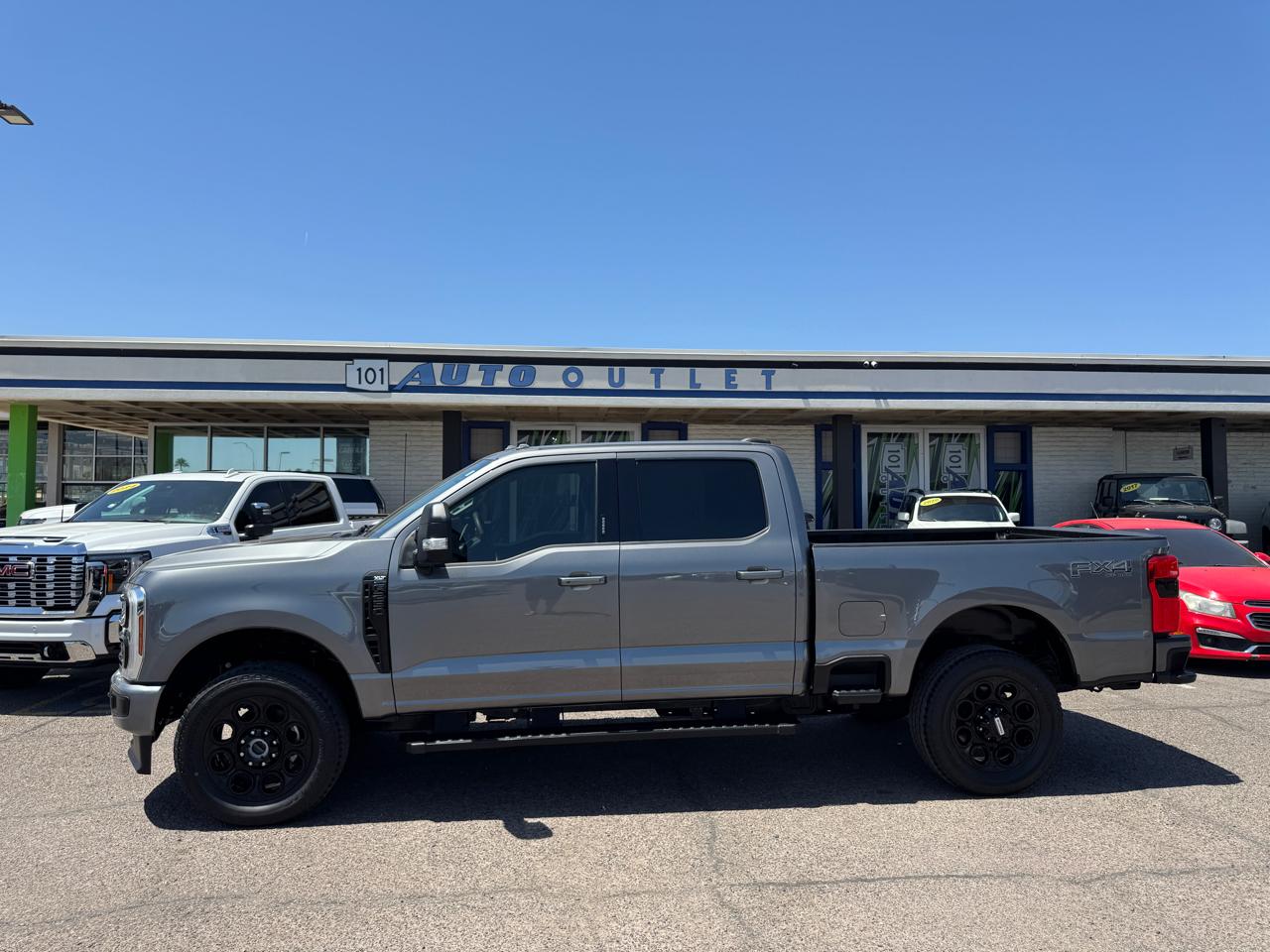 Ford Super Duty F-250 SRW XLT 4WD Crew Cab 6.75' Box 2024